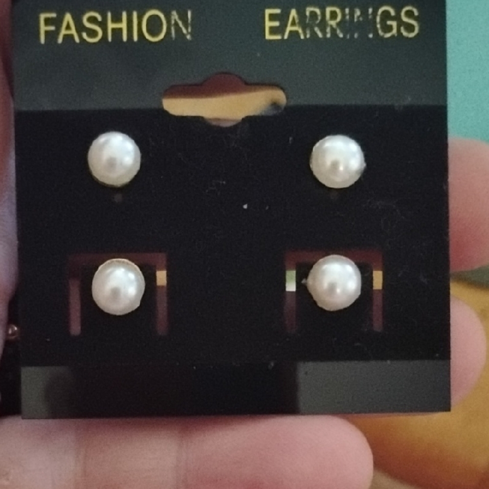 Elegant Pearl Stud Earrings